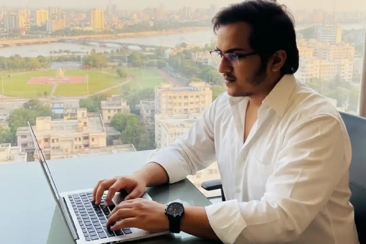 Professional SEO services Patna consultant working on a laptop